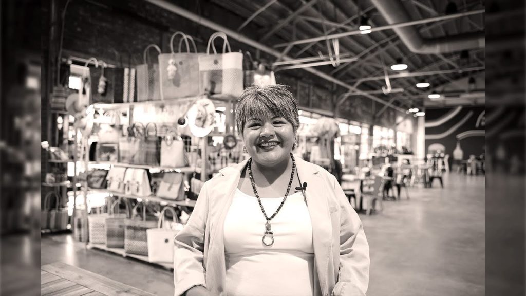 Hilo-de-Amor Esther Wright, owner of Hilo de Amor